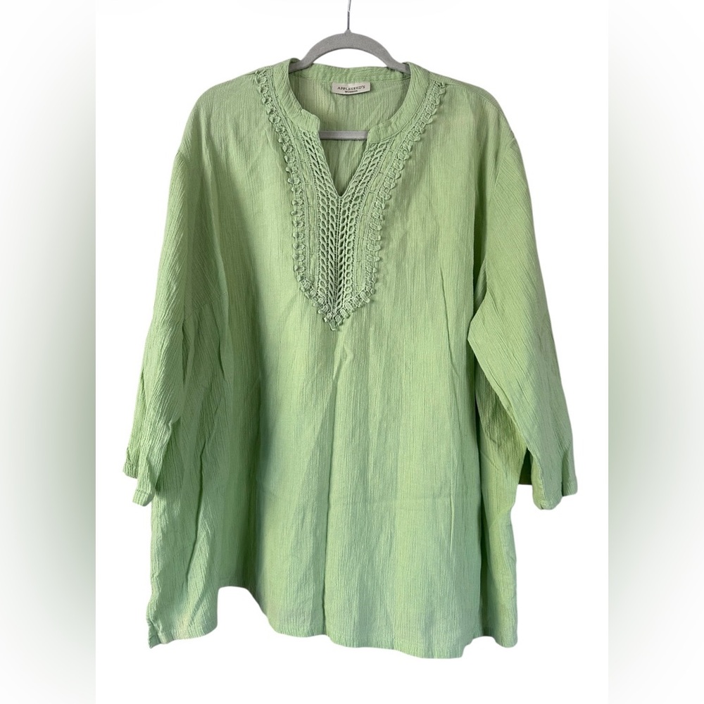 Crochet-Trim Lightweight Tunic Top in Light Green